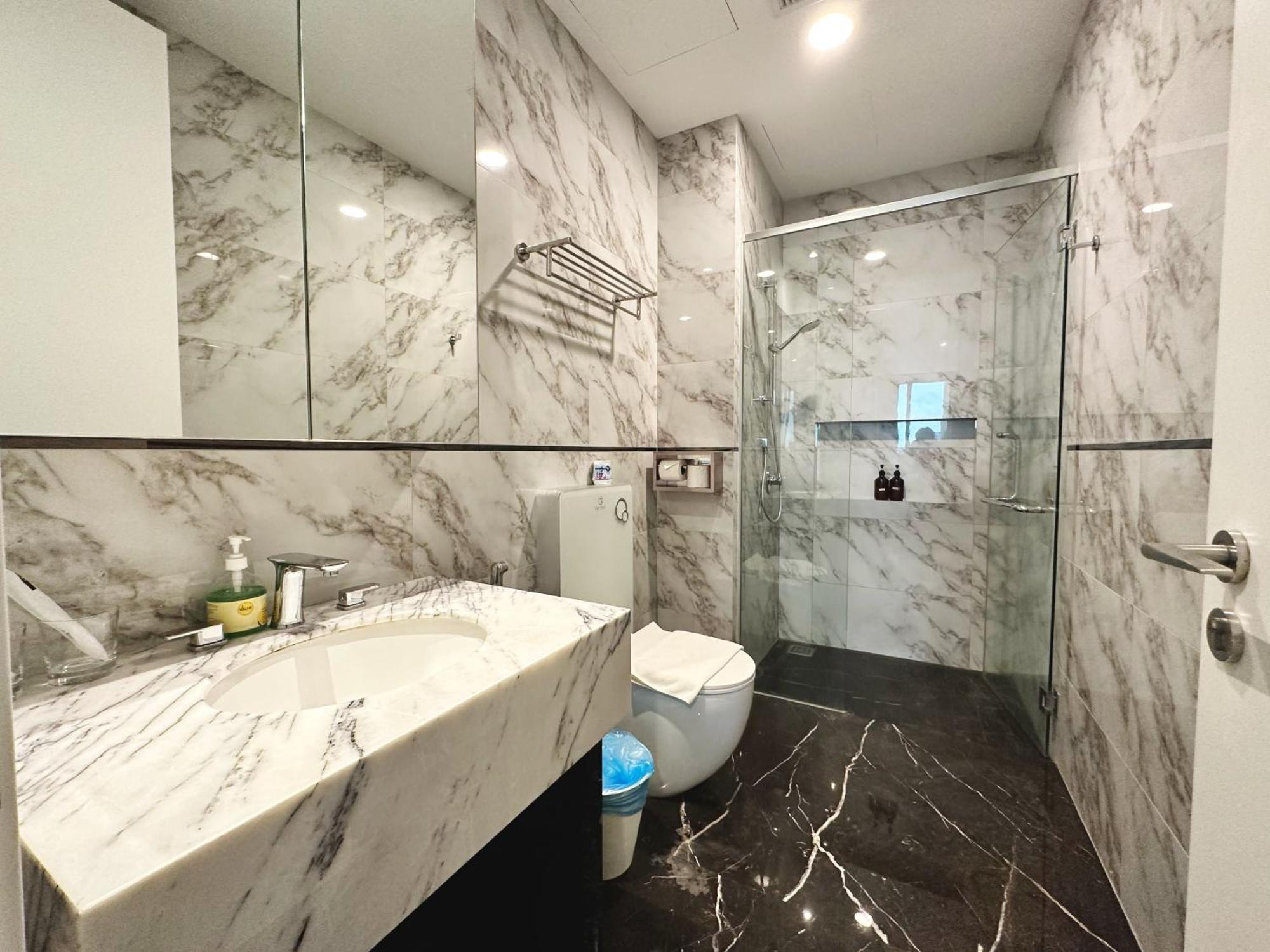 The Platinum 2 By Collective Haus